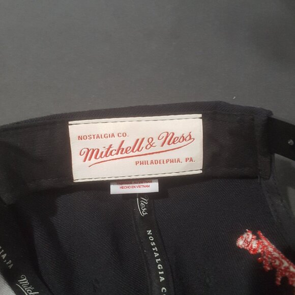 Mitchell and Ness Miami Heat Basketball Hat - Picture 8 of 9